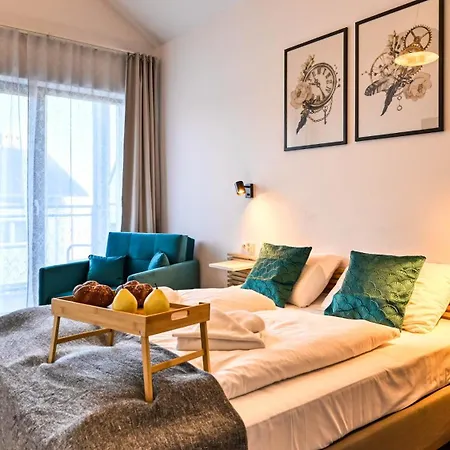 Karpatia, Sun & Snow