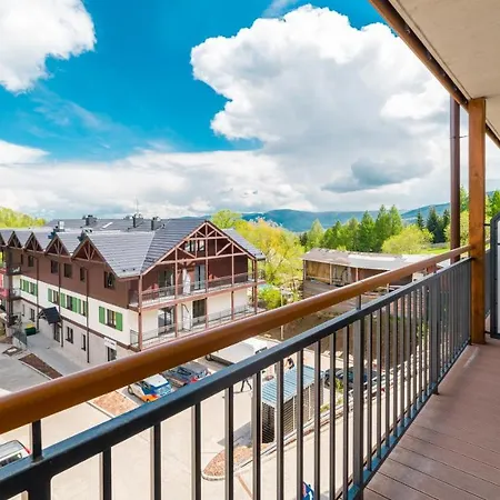 Karpatia, Sun & Snow