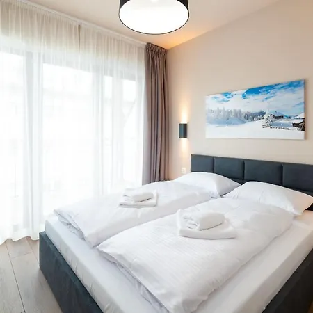 Karpatia, Sun & Snow