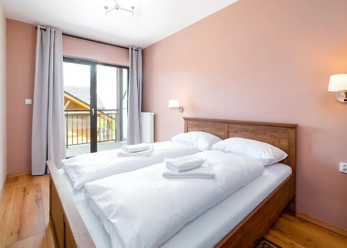 Karpatia, Sun & Snow